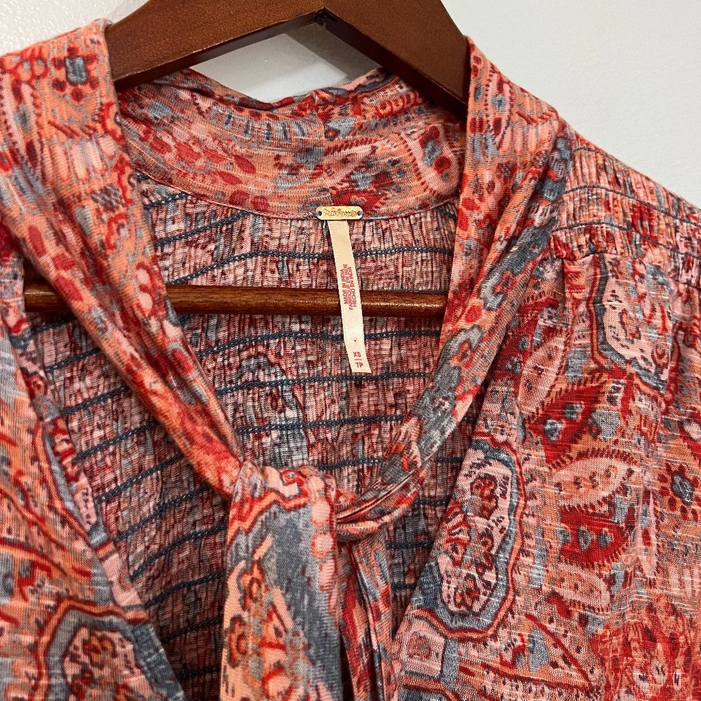 Free People Pink Floral Vista Dreams Smocked Tie V-Neck Oversized Top Blouse XS - Picture 6 of 8